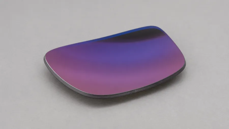Lente com tratamento antirreflexo: fica apenas um reflexo suave azul-violeta