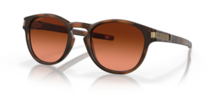Óculos de sol Oakley LATCH 9265, cor 926560 · Brown matte tortoise with Prizm brown gradient lenses